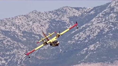 国产飞机取水视频大全,揭秘空中灭火神器风采